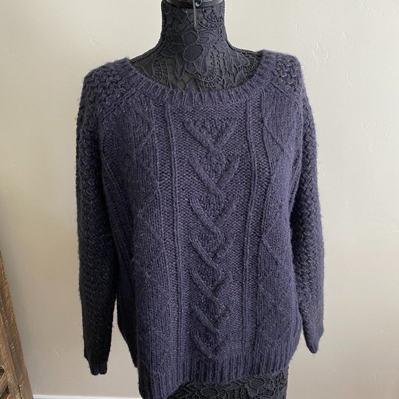 Cynthia Rowley sweater size 2XL (fits like an XL) Like New - Picture 1 of 6